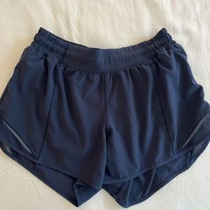 LULULEMON Hotty Hot short